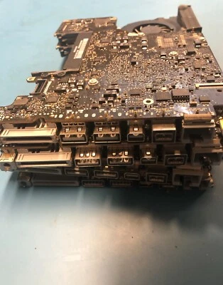 Apple MacBook Pro 13 A1278  Logic Board for parts - Image 1 of 4