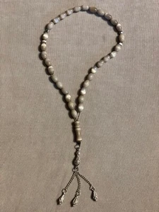Syrische Islamische Gebetsperlen 33 Tasbih oval hellgrau mit Metallquasten - Bild 1 von 3