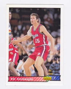 1992-93  Upper Deck  Basketball - Kiki Vandeweghe  - #385 - Picture 1 of 2