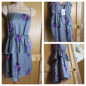 Kimchi Blue size L 10 - 12 100% silk dress grey floral sundress BNWT £68 rrp - Foto 1 di 1