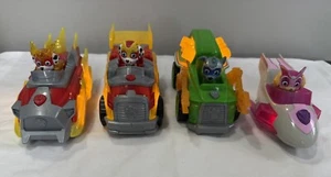 Paw Patrol 4 Leuchtfahrzeuge Sounds Deluxe & Mighty Pups Super Paws Plz LESEN - Bild 1 von 19