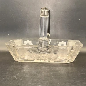 Etched Heisey Lead Crystal Clear Rectangle Glass Handle Basket Daisy Leaf Design - Picture 1 of 16