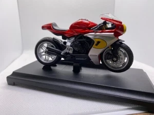 MV AGUSTA SUPERVELOCE AGO 1:18 SCALE - Picture 1 of 10