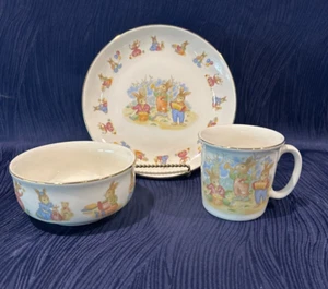 Mount Clemens Pottery/3 Piece set/ Bunny Rabits/ Plate, Bowl & Cup - Picture 1 of 9