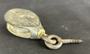 "Antiguo bloque de metal de hierro fundido y polea de aparejos 1 1/2""" - Imagen 1 de 7