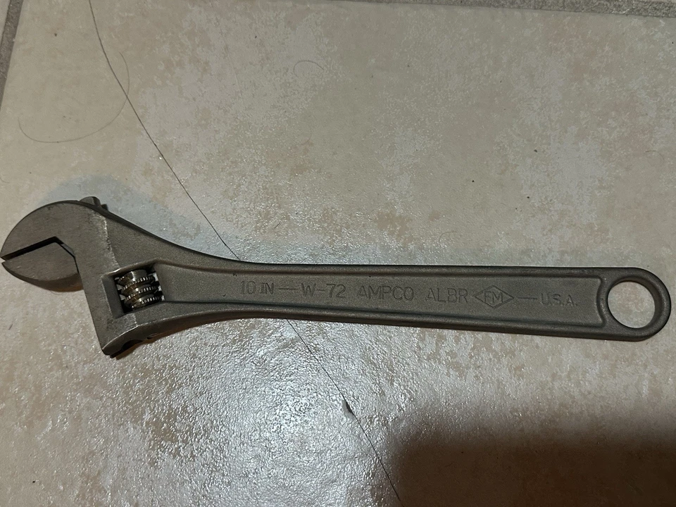 10 IN W-72 AMPCO ALBR FM USA, NON-SPARKLING - Image 1 of 1