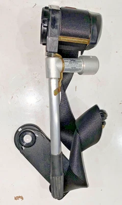 Cinturón de seguridad delantero derecho o derecho Mercedes-Benz - 126-860-72-86 - para MBZ 560SEC 1986-91 Foto 1 de 4