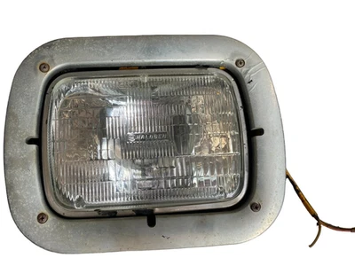 Left Hand Headlight For 1999-2017 Ford E350 7.3L V8 Gas Engine 6 Speed Auto 1999 - Image 1 of 4