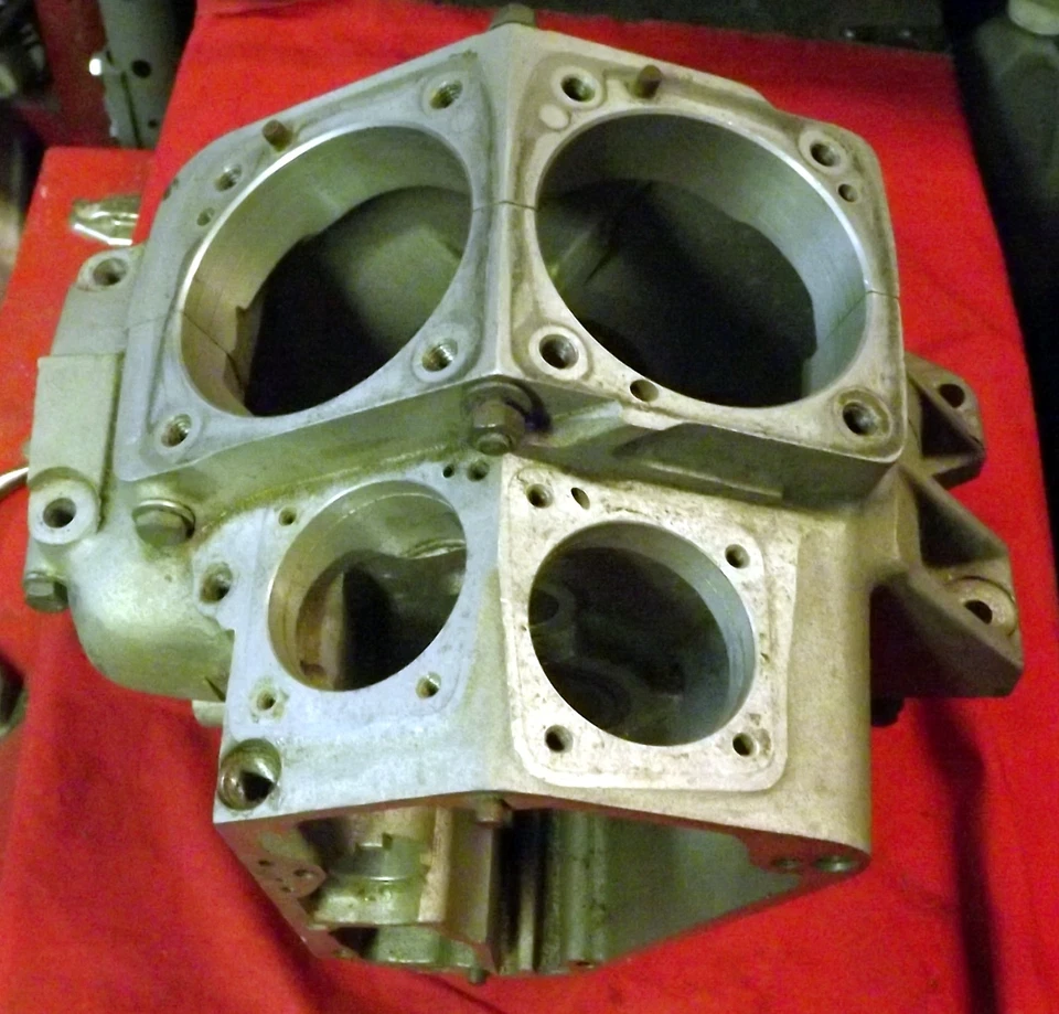 FUNDAS DE MOTOR HARLEY DAVIDSON 1986 FXRT Foto 1 de 4