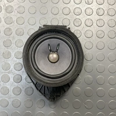 2019-202CHEVROLET BLAZER REAR LEFT DRIVER SIDE DOOR PANEL AUDIO SPEAKER OEM - Image 1 of 4