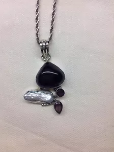 B0874 Abstrakter Anhänger in Silber (925) mit Amethyst und Barockperle. - Bild 1 von 5