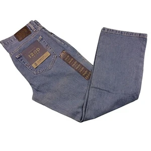 Izod Classic Straight 32X29 TAG 33X30 Jeans Blue Denim Pockets Light Wash NWT - Picture 1 of 18