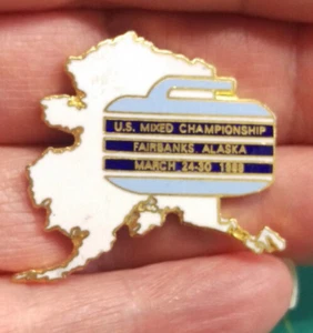 Alaska Bonspiel Pin 1988 US Mixed Championship Fairbanks AK Curling Pinback 1" - Bild 1 von 5