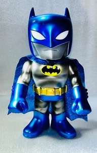 FIGURA VINILO HIKARI DC BATMAN METÁLICO LIMITADA 1500 PIEZAS FUNKO - EN MUY BUEN ESTADO - - Imagen 1 de 10