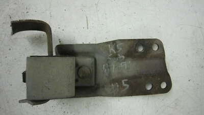 73-87 Chevy GMC ESCAPE TRASERO TUBO DE ESCAPE SUSPENSIÓN SOPORTE DE UN 87-91 K5 SUBURBAN#5 Foto 1 de 4