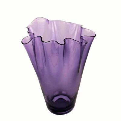 Vase Glas gewellt violett Glasvase Blumenvase mundgeblasen Signature lila Tisch - Bild 1 von 3