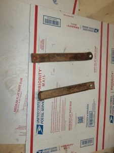 Honda TRX 200 250 Rear Fender brackets pair 85 86 87 - Picture 1 of 2
