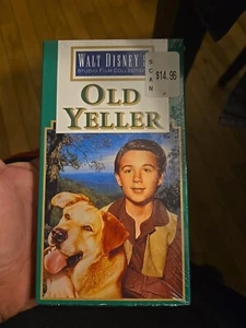 STUDIO COLLECTION "OLD YELLER" VHS  Dorothy McGuire Fess Parker Chuck Conners - Picture 1 of 6