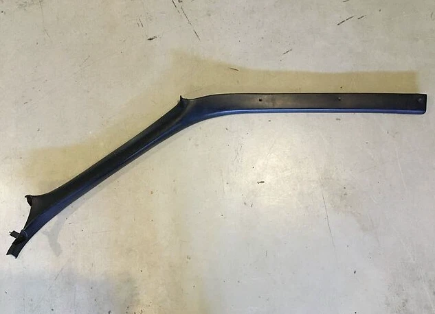 Ford Thunderbird Mercury Cougar 87 88 paso derecho. Moldura de ajuste de pilar A OEM azul Foto 1 de 1