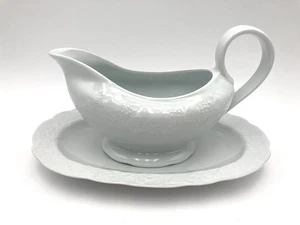 "Juego de 2 piezas de colección Dansk Gravy Boat y bandeja de 10"" hiedra en relieve frutas y hojas blancas" - Imagen 1 de 16