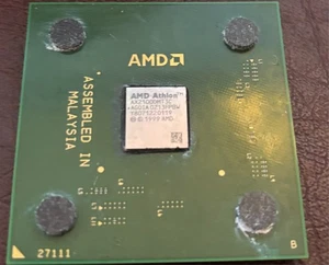 Vintage 1999 AMD Athlon XP 1700+ 1.47 GHz, 266MHz Bus, 256KB - Picture 1 of 1
