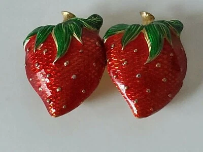 Vintage Retro Firmado Paqueta Tono Dorado Metal Cinturón Hebilla Esmaltado Fresas Rojo Foto 1 de 4