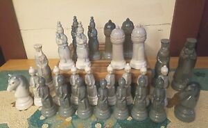 28 Vintage Lladro Richard The Lionheart Medieval Chess Pieces Read Description 