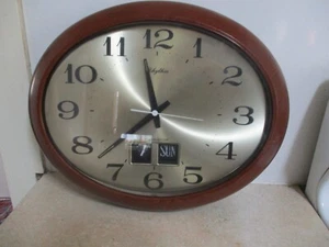 Vintage Retro Rhythm Calendar Clock Made In Japan Mechanical - Picture 1 of 3