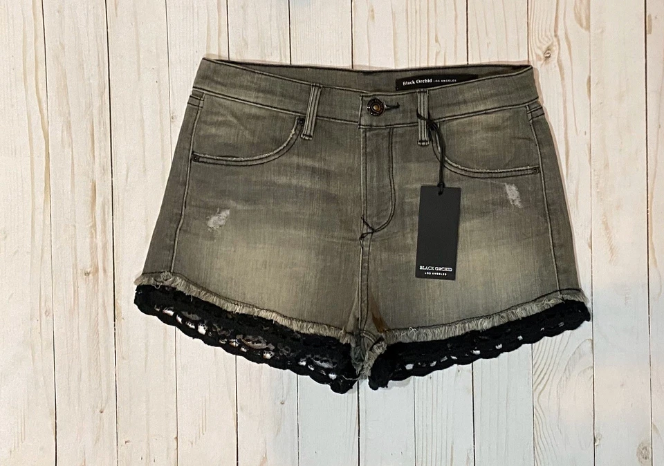 Pantalones Cortos Denim Gris Orquídea Negro Ribete de Encaje Talla 26 Nuevos con Etiquetas NUEVOS Foto 1 de 2