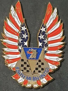 826o Batallón de Inteligencia Militar del Ejército de los Estados Unidos 826o MI BN Comando en Forma de Águila T - Imagen 1 de 2