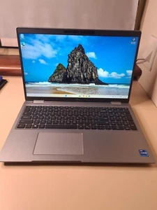 Dell Latitude 5521 i7 11th Gen 32 / 1024GB Nvidia GeForce MX450 Touchscreen - Picture 1 of 8