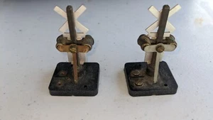 Vintage ho Railroad Train crossing sign Signal metal plastic Rare Japan 2pcs - Picture 1 of 2