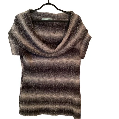 Suéter Pullover Maurices Talla L Capucha Cuello Rayas Mangas Cortas Acanaladas Foto 1 de 4