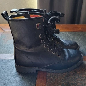 Cat & Jack Girls size 2 Laced Boots with Side Zipper Closure - Picture 1 of 6