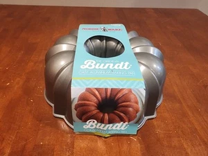 Heavy Cast Aluminum Nordic Ware The Original Bunt Pan 14.5 Cup Capacity NWT - Picture 1 of 5