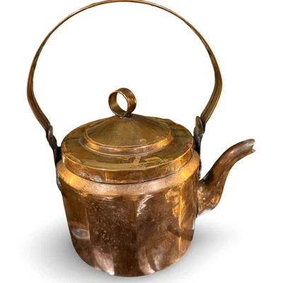 Olla de cobre inglesa antigua del siglo XX estilo georgiano Foto 1 de 4