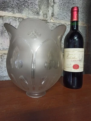 Grand globe ancien en verre taillé pour lampe à pétrole - Photo 1/4