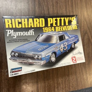 Lindberg Richard Petty's Plymouth 1964 Belvedere 1/25 Modelo Kit Nuevo Sellado - Imagen 1 de 5