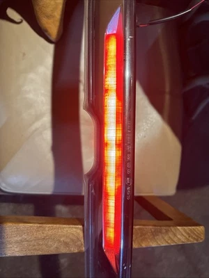 2007-2012 Mitsubishi Eclipse задний спойлер w 3-й стоп-сигнал грязь повреждения 92834 - Изображение 1 из 4