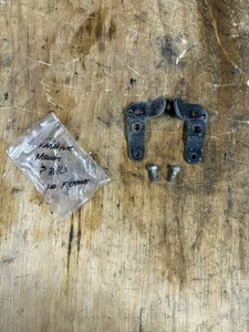 87-06 YAMAHA BANSHEE OEM RADIATOR TABS - Bild 1 von 4