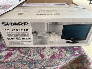 SHARP LC-19SK24U Flat Panel LCD / HDTV / Retro Gaming Monitor w/ Remote Control - Picture 1 of 3