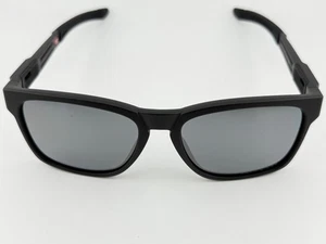 New Oakley Catalyst Sunglasses Matte Black Iridium Polarized 9272-09 - Picture 1 of 4