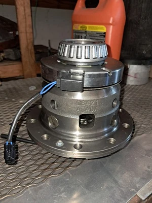 2008 Jeep Rubicon Front D44 Factory E Locker OEM USED 2007-2017 - Image 1 of 4