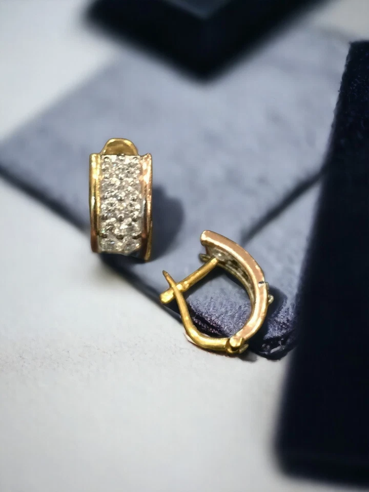 1.10 Cts F/VS1 Round Brilliant Cut Diamonds Huggie Earrings in 18K Two-Tone Gold - Image 1 of 4