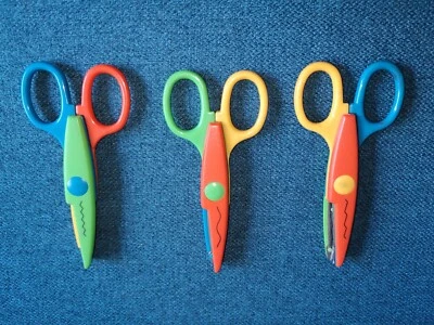 Bastelschere Kinderschere Schere Musterschere Schnittmuster Scheren-Set Schule - Bild 1 von 4