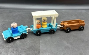 Lot Vintage Fisher Price Little People Zoo Tram Car  Trolley &3 People - Picture 1 of 15
