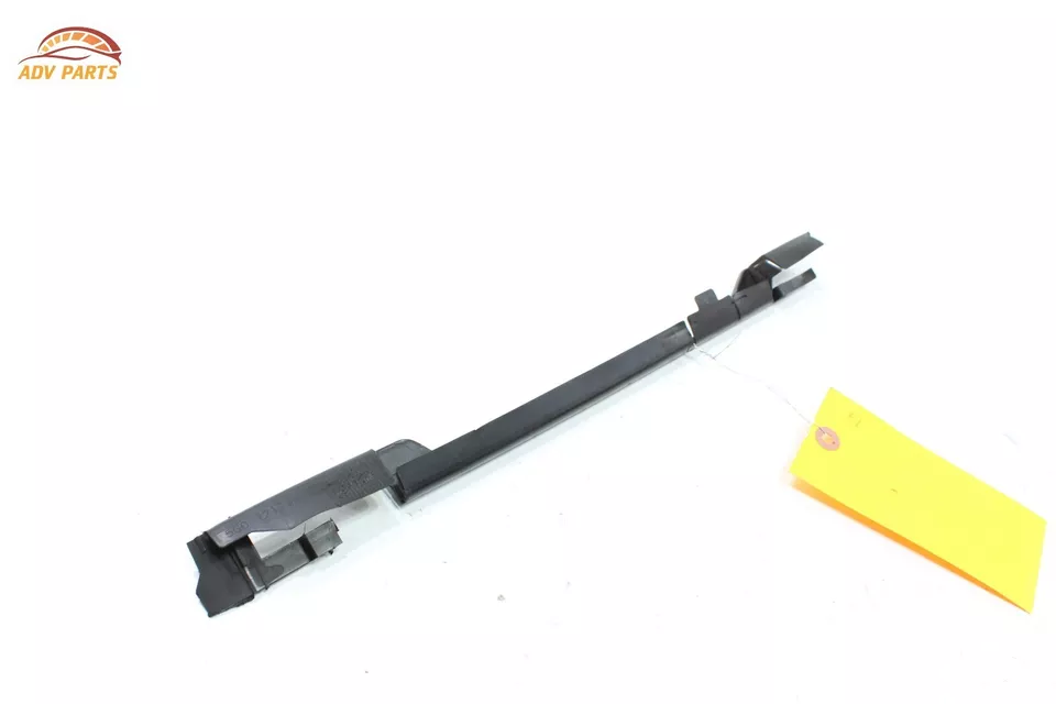 2015 - 2021 VOLKSWAGEN GOLF RADIATOR LEFT AIR DEFLECTOR BAFFLE SEAL STRIP OEM - Image 1 of 4