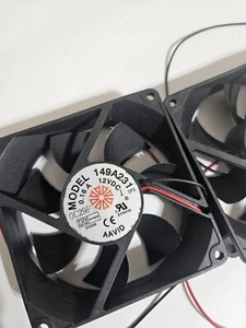 Aavid Thermalloy 92 mm Lüfter quadratisch - 12 VDC - 0,16A 149A331 2x Stück - Bild 1 von 3