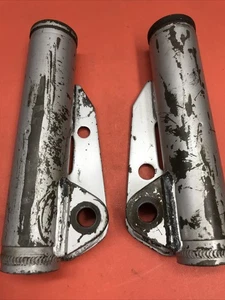1984 HONDA ATC 200ES BIG RED LOWER FORK CASE ( L&R)⚡️1983 HONDA ATC 200E - Picture 1 of 12