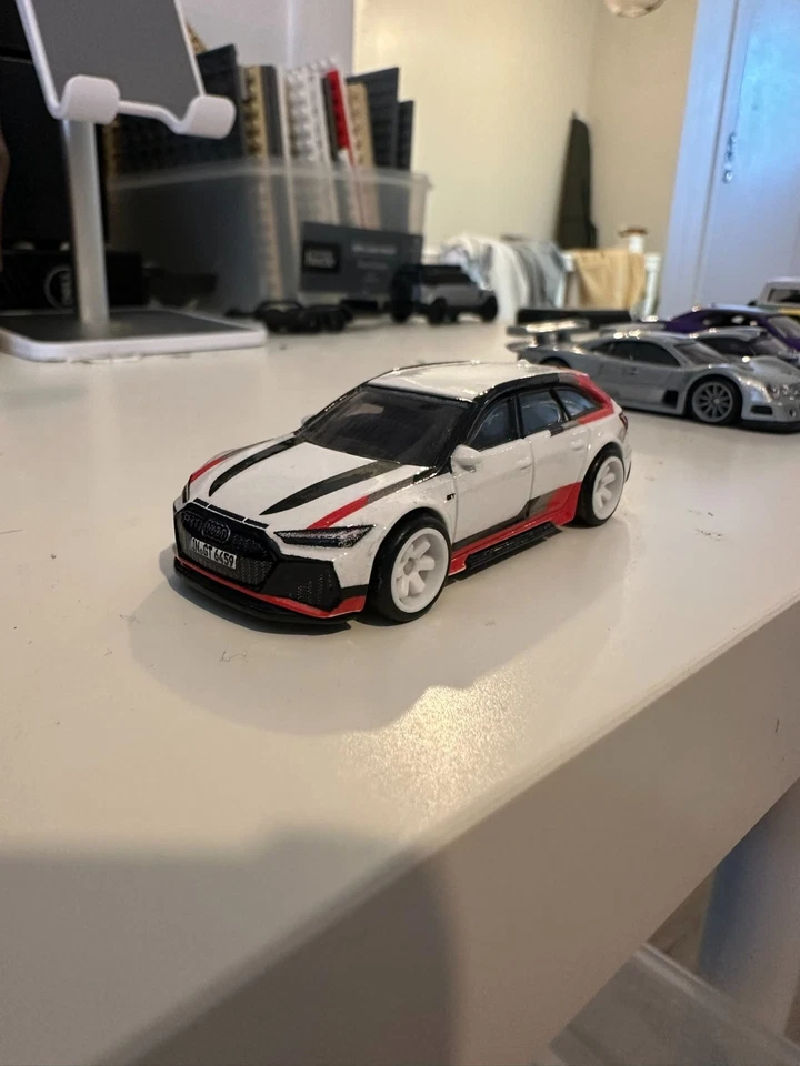 Hot Wheels Premium Real Riders Coche Suelto Como Nuevo Ruedas de Goma S6 #2 AUDI Foto 1 de 1